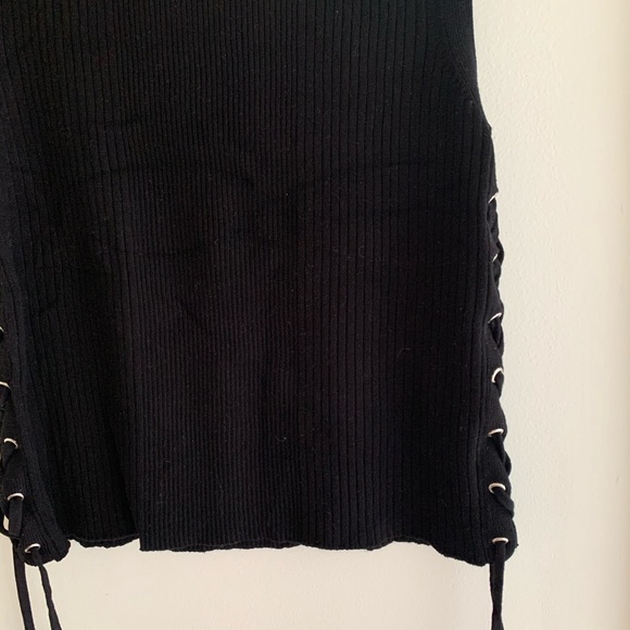 NWOT Zara Top Black Ribbed Knit Eyelets size M - Picture 4 of 7